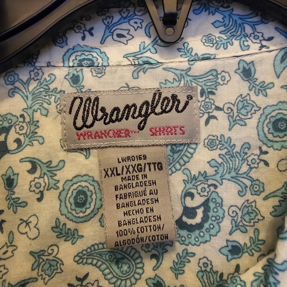 Wrangler Women's Floral Paisley Button-Up Shirt - XXL - Picture 2 of 7